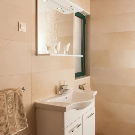 Lägenhet Mirjana - One Bedroom With Terrace And Sea View Naran A