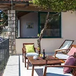 Villa Mirjana - One Bedroom Apartment With Terrace And Sea View Naran A アパート *