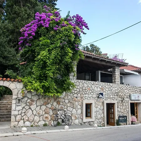 Villa Mirjana - One Bedroom Apartment With Terrace And Sea View Naran A *